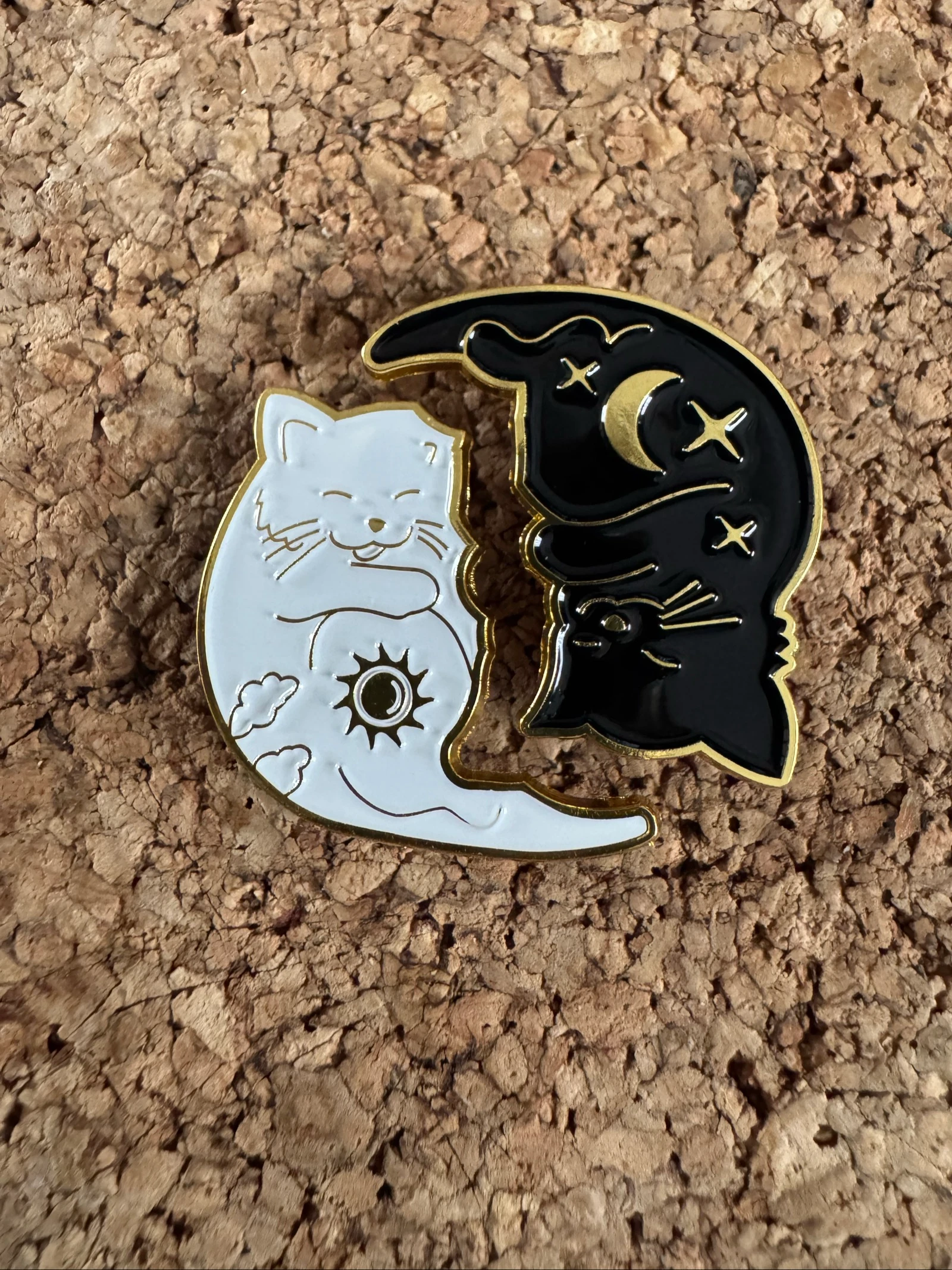Lot of 2 Yin and Yang Cat Pins – photo 2